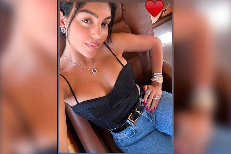 Georgina Rodriguez selfie