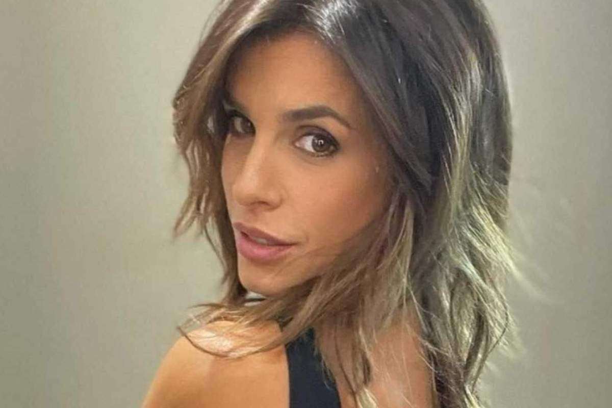 Elisabetta Canalis costume incontenibile