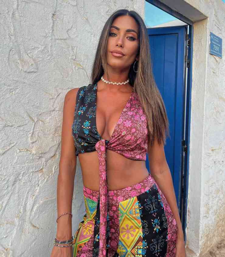 Scollatura bollente: Federica Nargi lascia tutti a bocca aperta