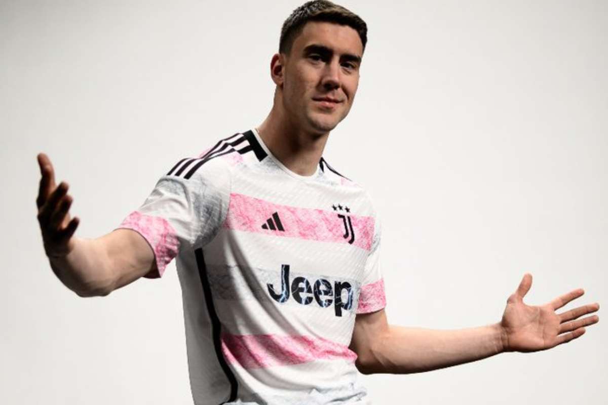 Nuovo maglia Juventus Vlahovic calciomercato