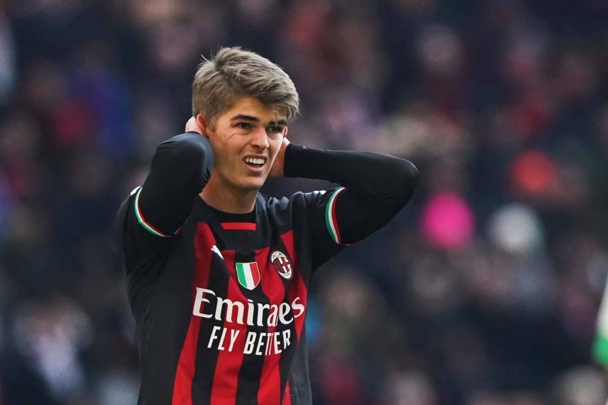 Milan De Ketelaere si dispera dopo un gol sbagliato