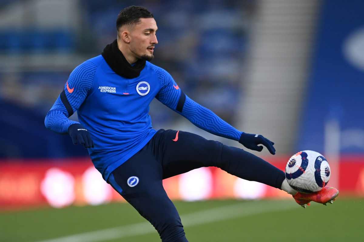 Andi Zeqiri con la divisa del Brighton (LaPresse), stopandgoal.net