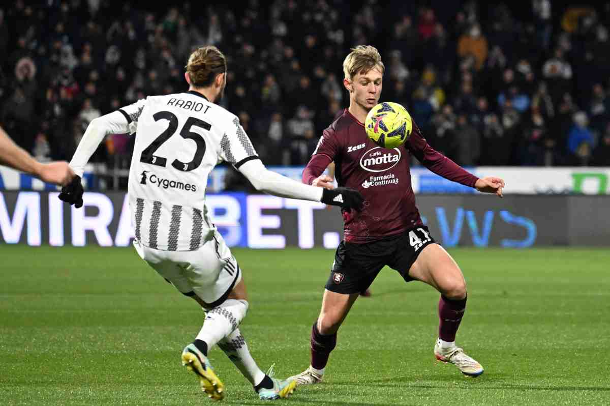 Nicolussi Caviglia resta alla Juve, parte Miretti