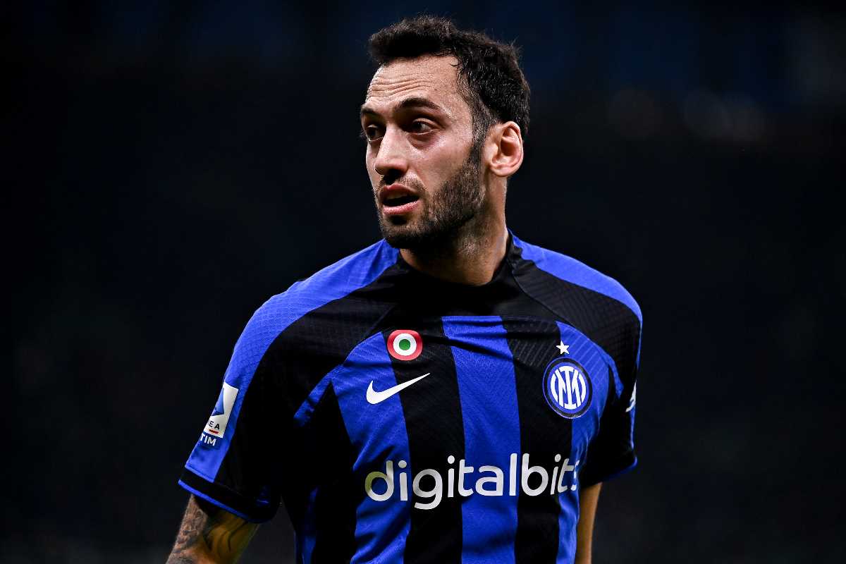 Inter infortunio Calhanoglu