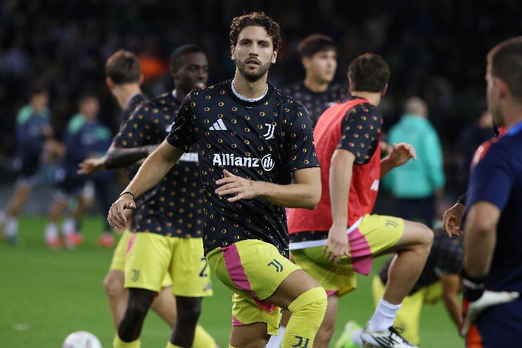 Manuel Locatelli durante il riscaldamento