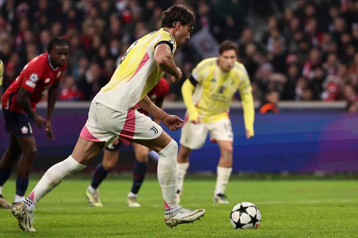 Vlahovic in campo con la Juve