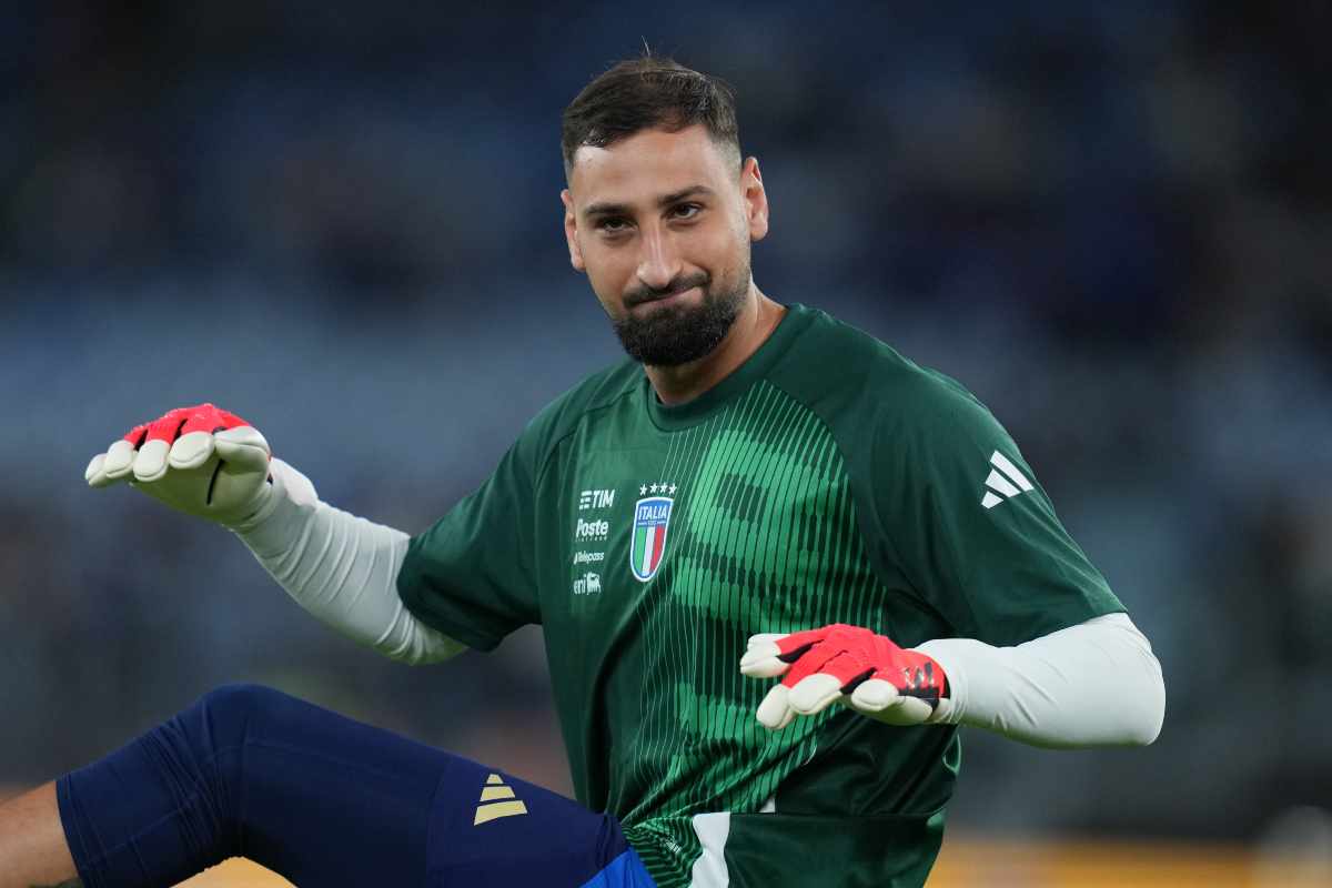 gigio donnarumma riscaldamento italia